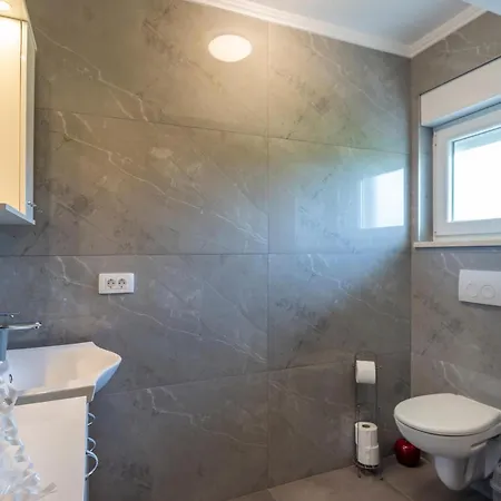Nice Home In Pula With Wifi * Pula