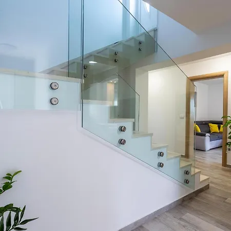 Nice Home In Pula With Wifi *