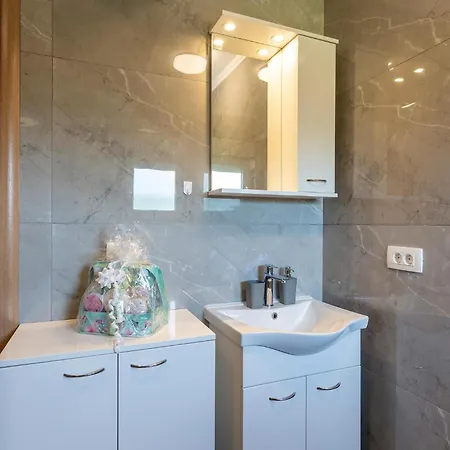 Pet Friendly In With Wifi * Pula