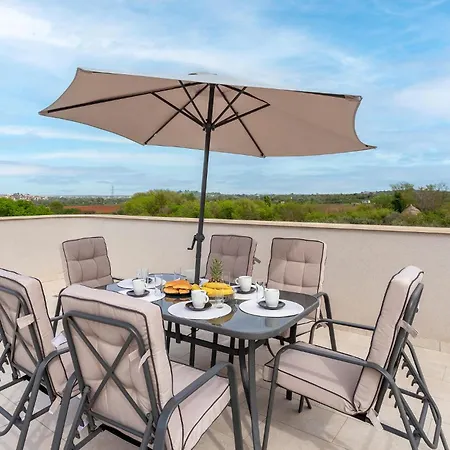 Nice Home In Pula With Wifi Pula