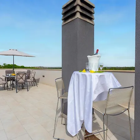Nice Home In Pula With Wifi Pula
