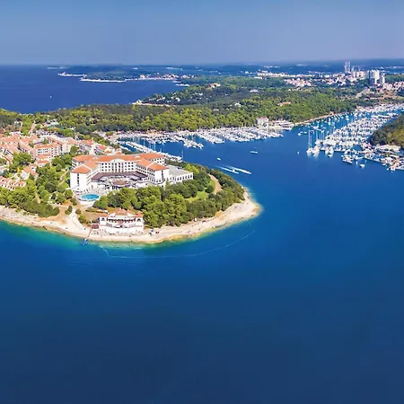 Nice Home In Pula With Wifi 別荘 プーラ