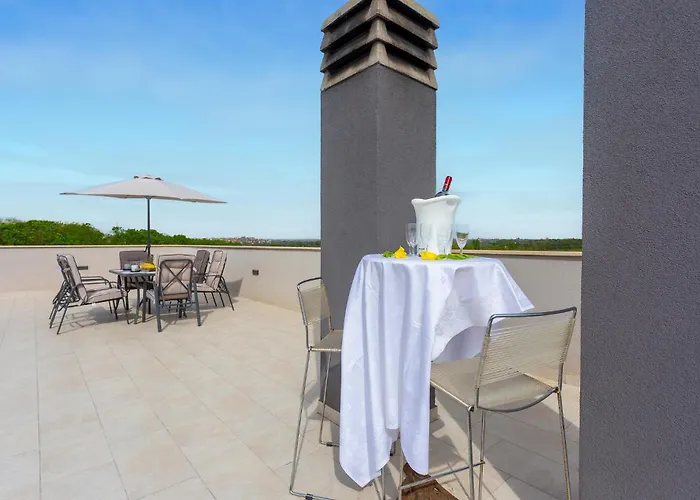 Pet Friendly In With Wifi Pula