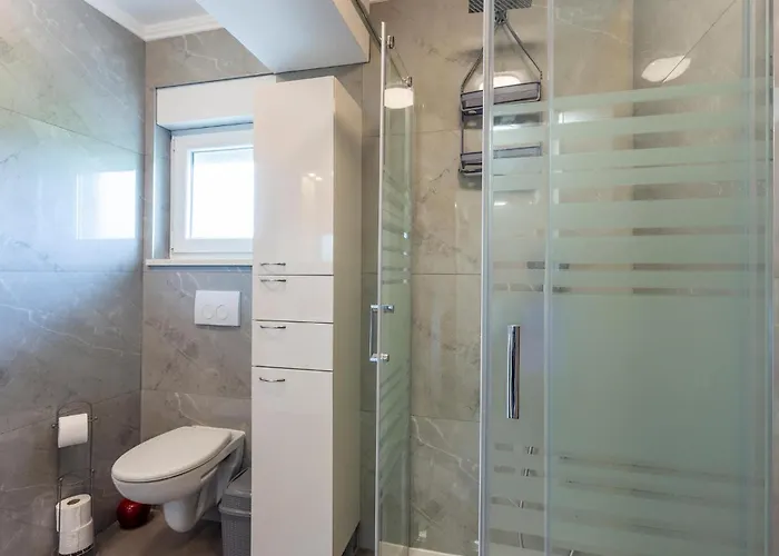 Pet Friendly In With Wifi Pula